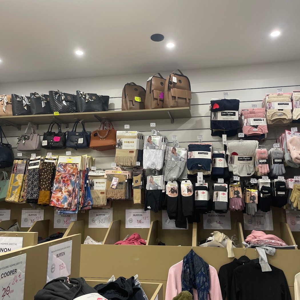 THE OUTLET CLICHY 3